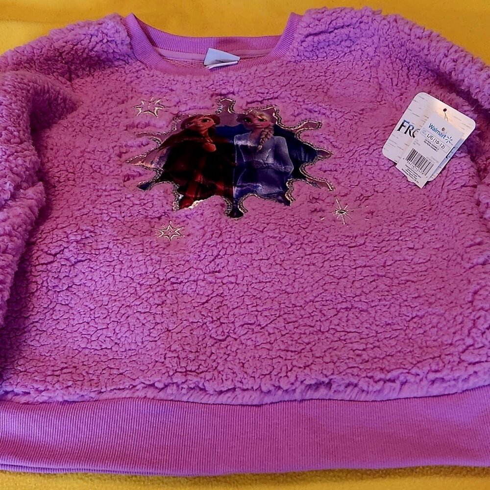 H31  Official Disney Frozen 2 Fleece Sweatshirt - New with tags - kids Large
